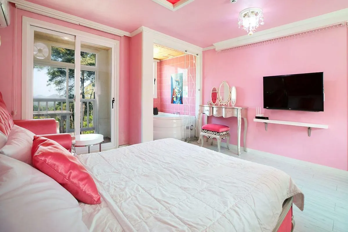 Holiday home Gyeongju Montmartre Pension
