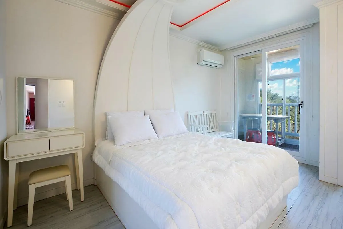 Gyeongju Montmartre Pension 0*,