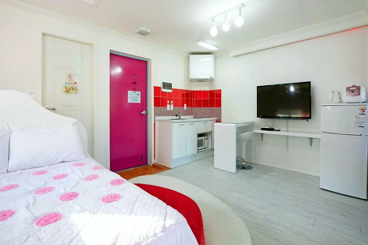 Holiday home Gyeongju Montmartre Pension