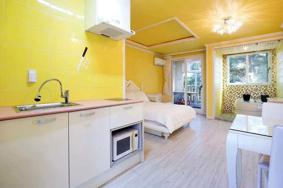 Holiday home Gyeongju Montmartre Pension
