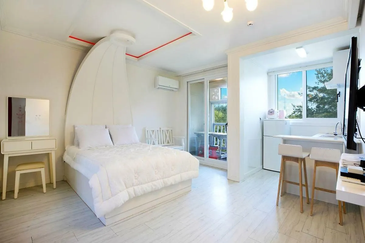 Holiday home Gyeongju Montmartre Pension