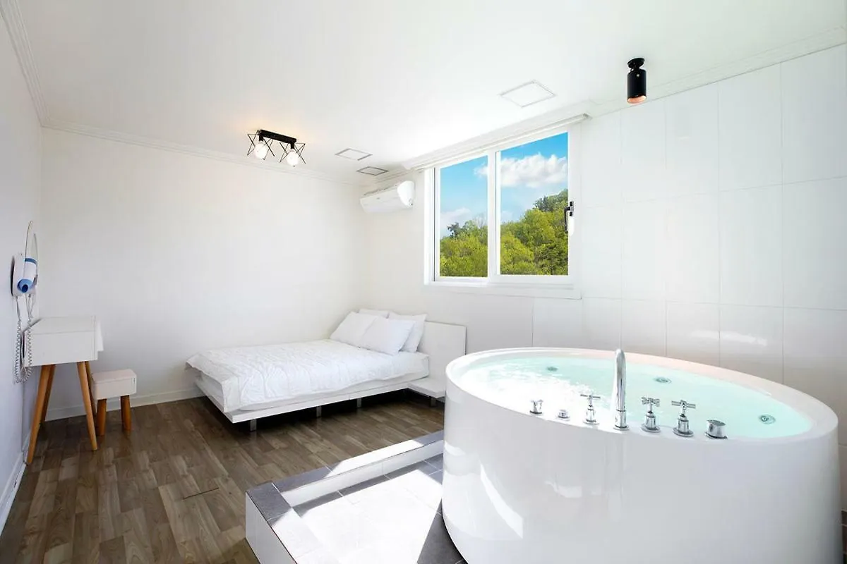 Gyeongju Montmartre Pension 0*,  South Korea