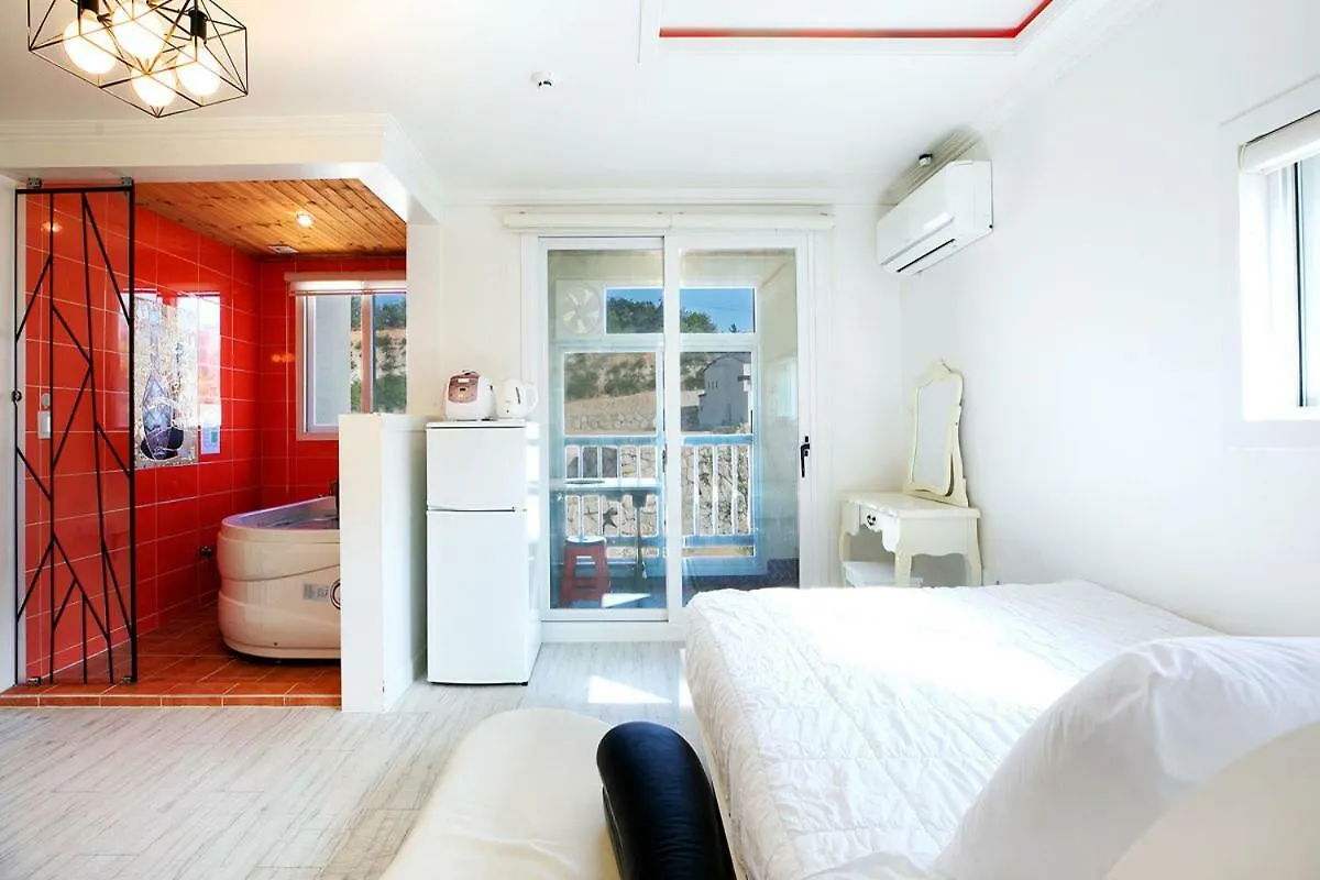 Gyeongju Montmartre Pension 0*,
