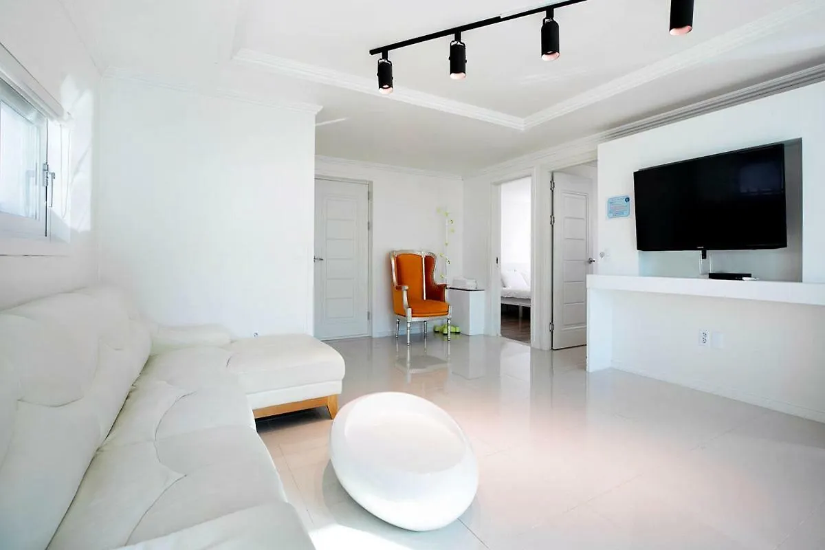 Holiday home Gyeongju Montmartre Pension